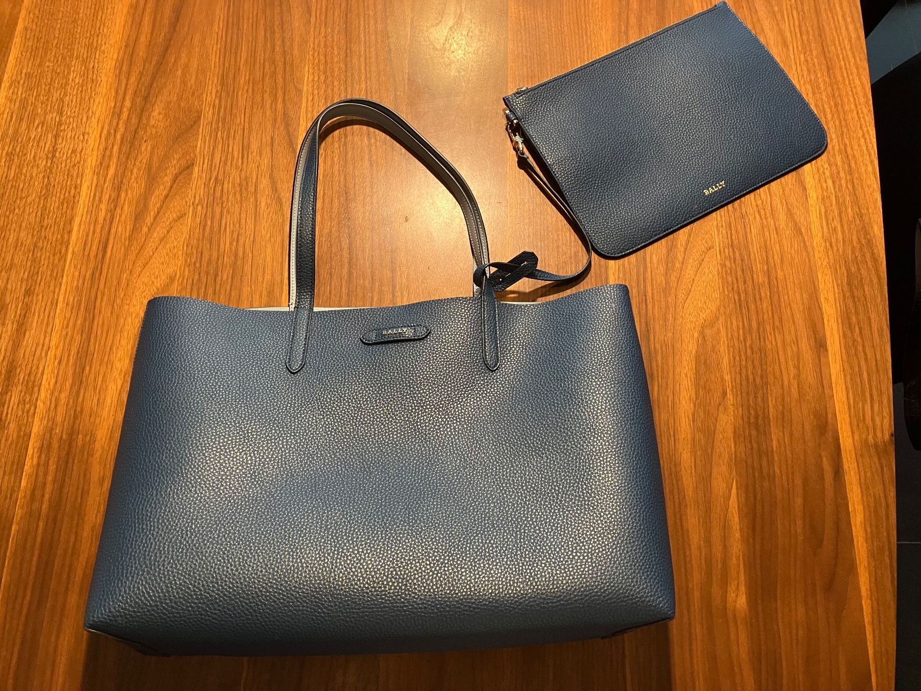 Bally Borse da donna: BALLY Tasche Leder Blau – Usato da Windisch venduto da Lyudmila01 1