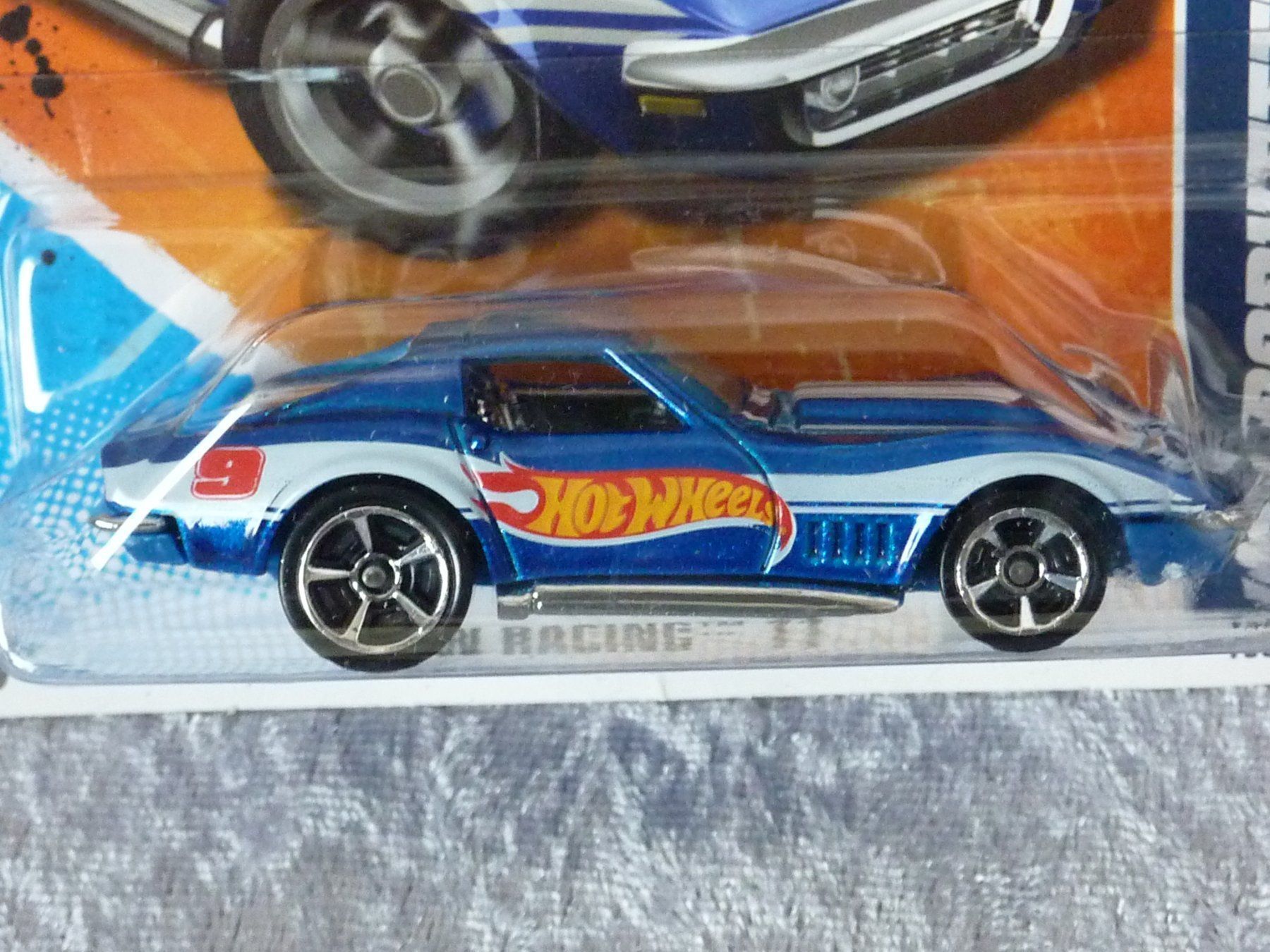 Hot Wheels Modellini d'auto: Chevrolet Corvette C3 1969 HW  1:64 – Nuovo e nell'imballaggio originale da Dürrenäsch venduto da modellautos4you 1