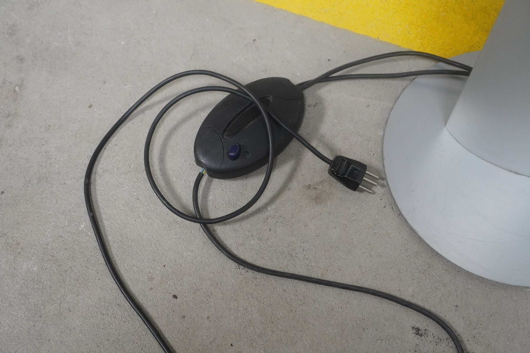Lampade: Graue Dimmer Stehlampe (MA178) – Usato da Basel venduto da B.W.B. 5