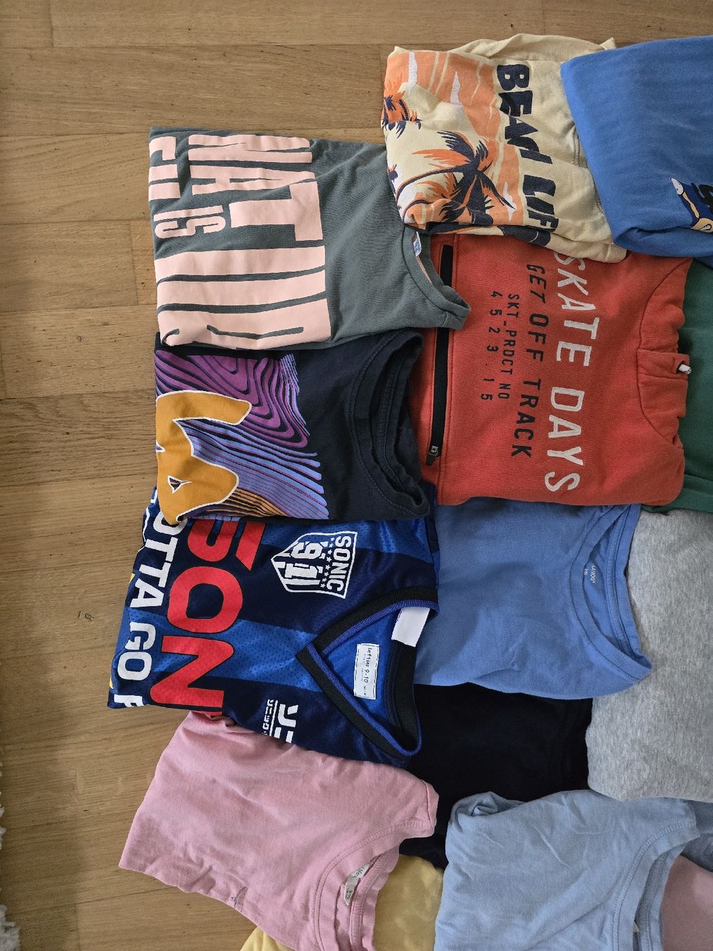 Lotti & Set di vestiti: Kleiderpaket Jungs 140 – Usato da Brüttisellen venduto da Sil2017 1