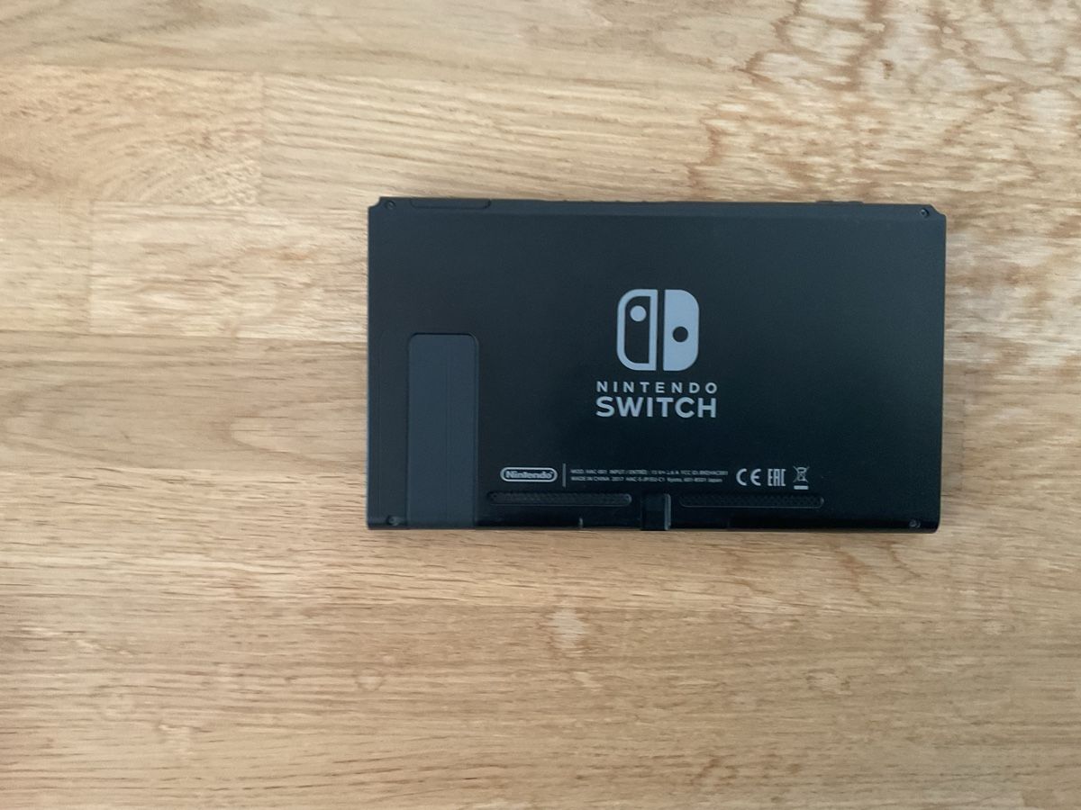 Nintendo Consoles: NINTENDO SWITCH MIT ZUBEHÖR  – D'occasion à Riniken par Bmini 7