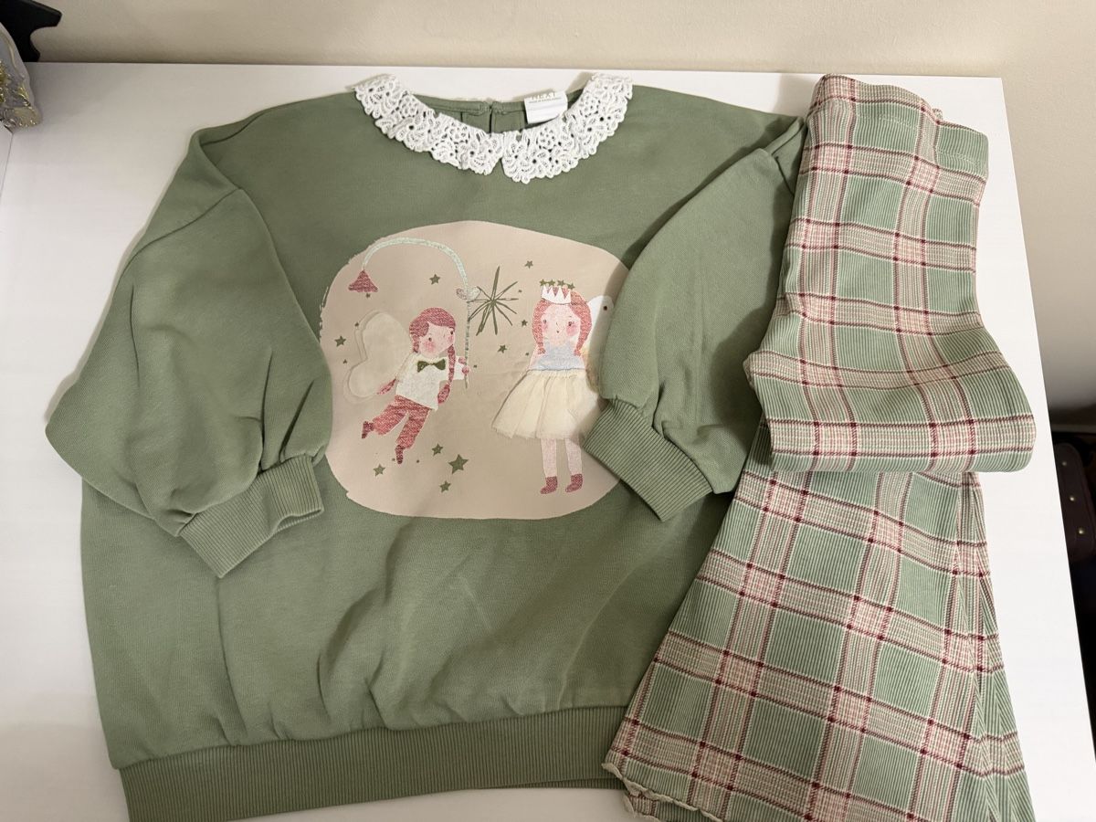 Next Maglioni & Felpe: Mädchen Set – Nuovo (secondo la descrizione) da Basel venduto da Su.el