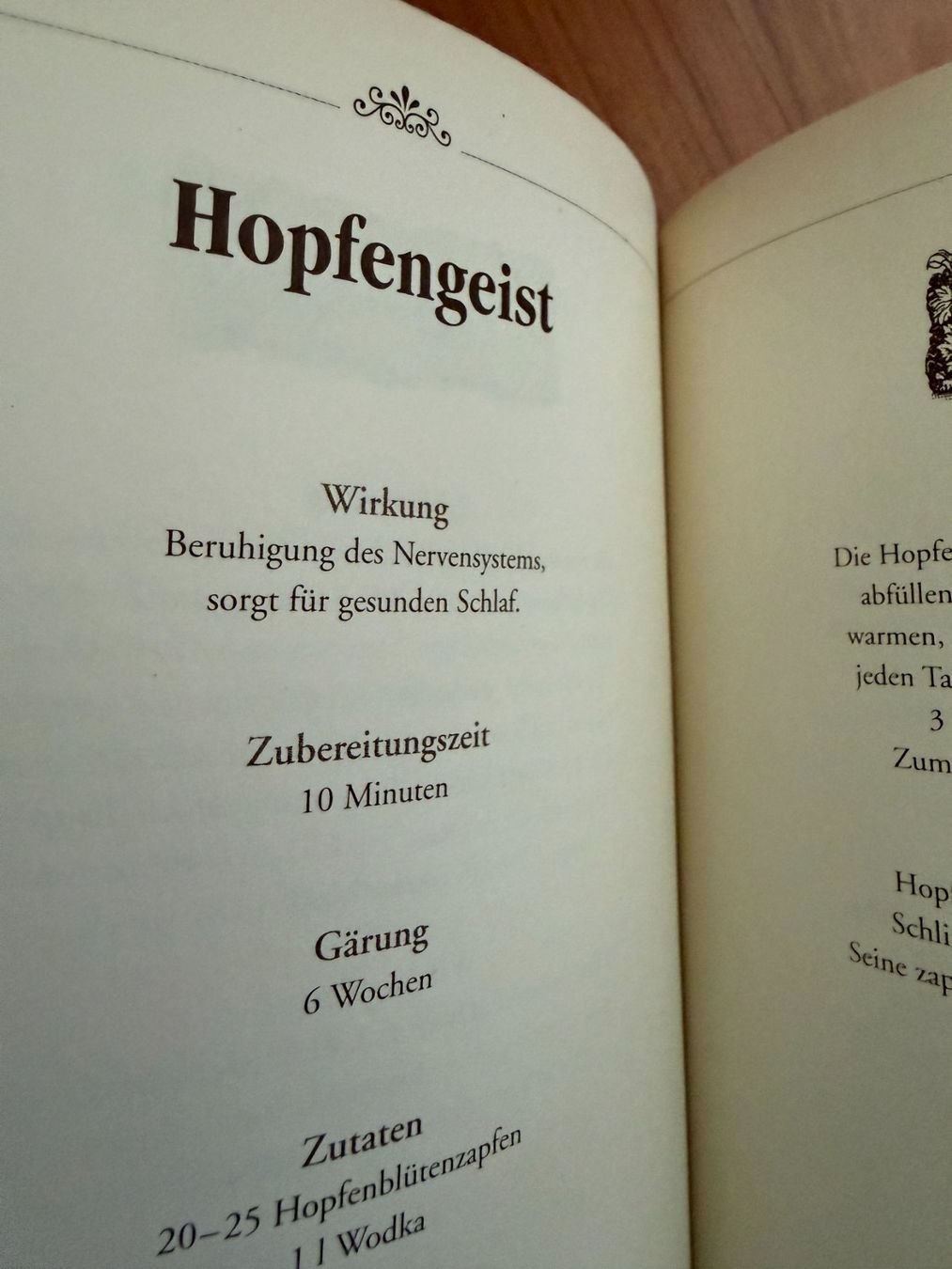 Libri: Feine Schnäpse und Liköre – Nuovo (secondo la descrizione) da Wängi venduto da squirrelwoman 2