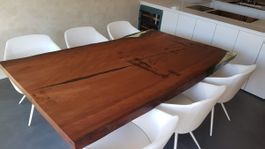Tavolo da pranzo in legno massiccio “Kauri” design esclusivo