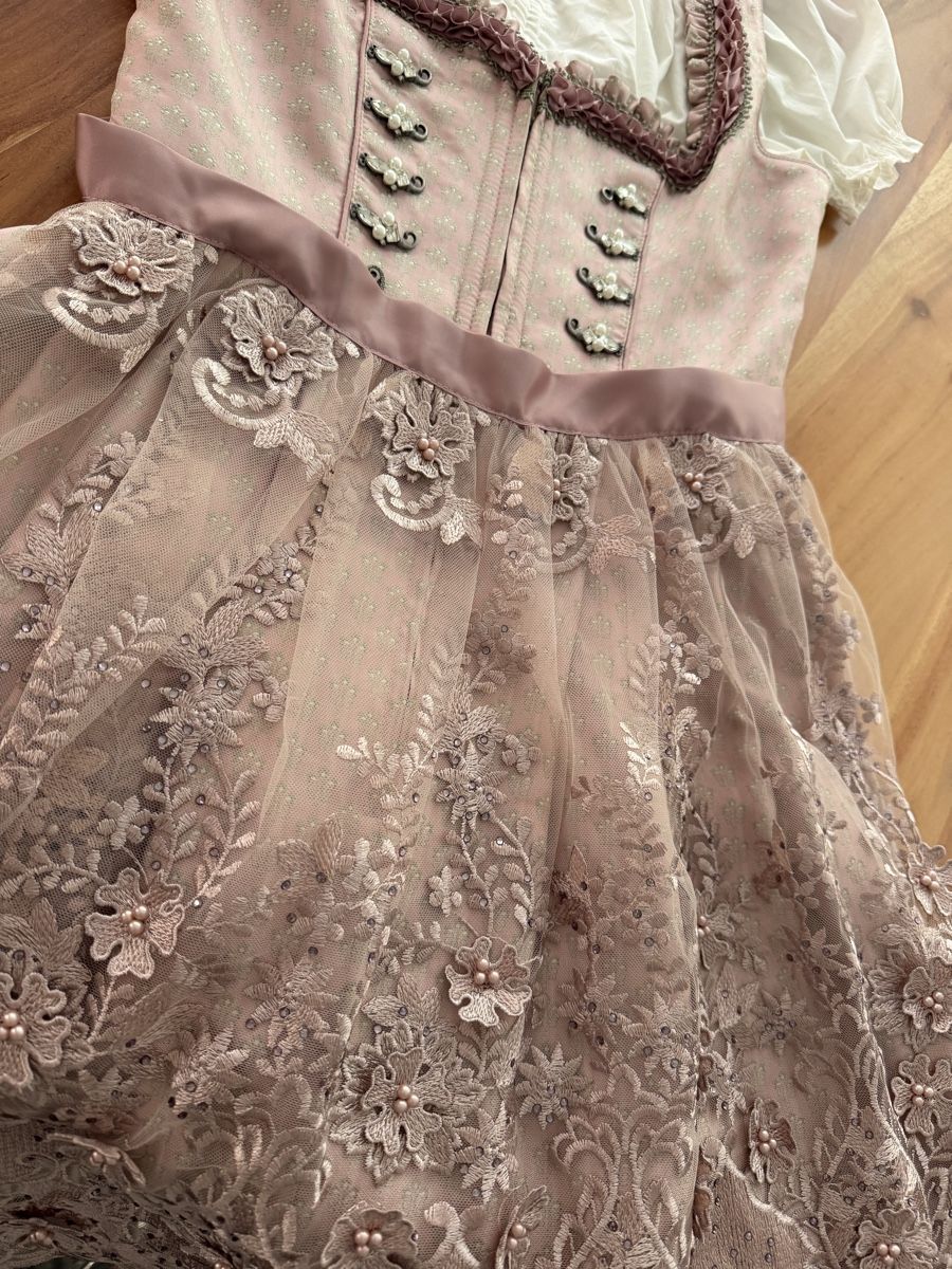 Vestiti: Krüger Dirndl mit Spitze und Bluse – Usato da Oberbipp venduto da WyssShania 3