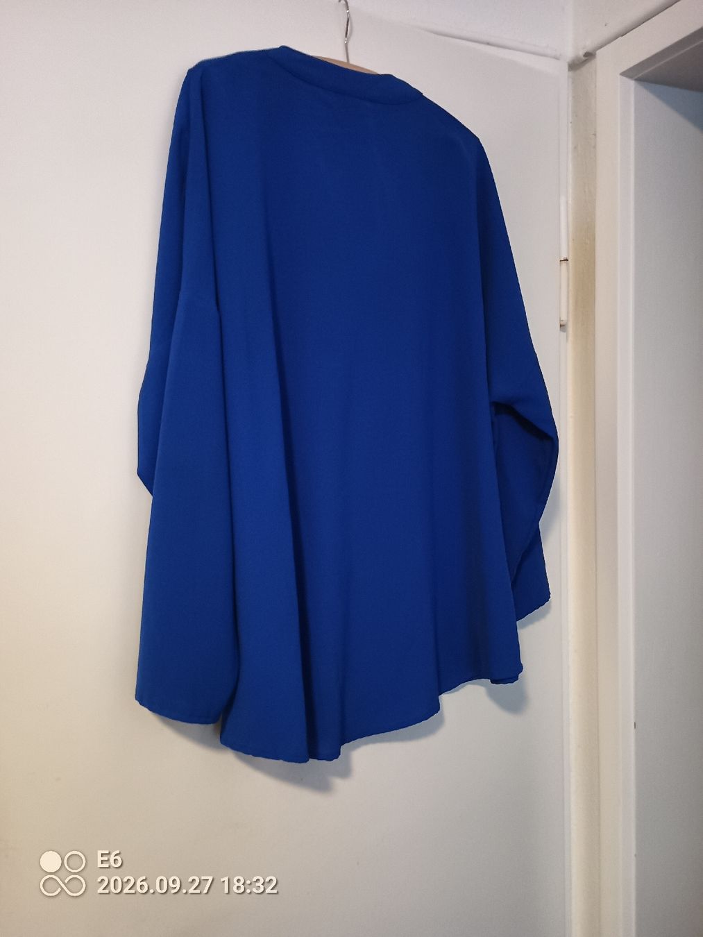 Camicette: Dunkelblaue Bluse – Usato da Zürich venduto da Mitzi6 1