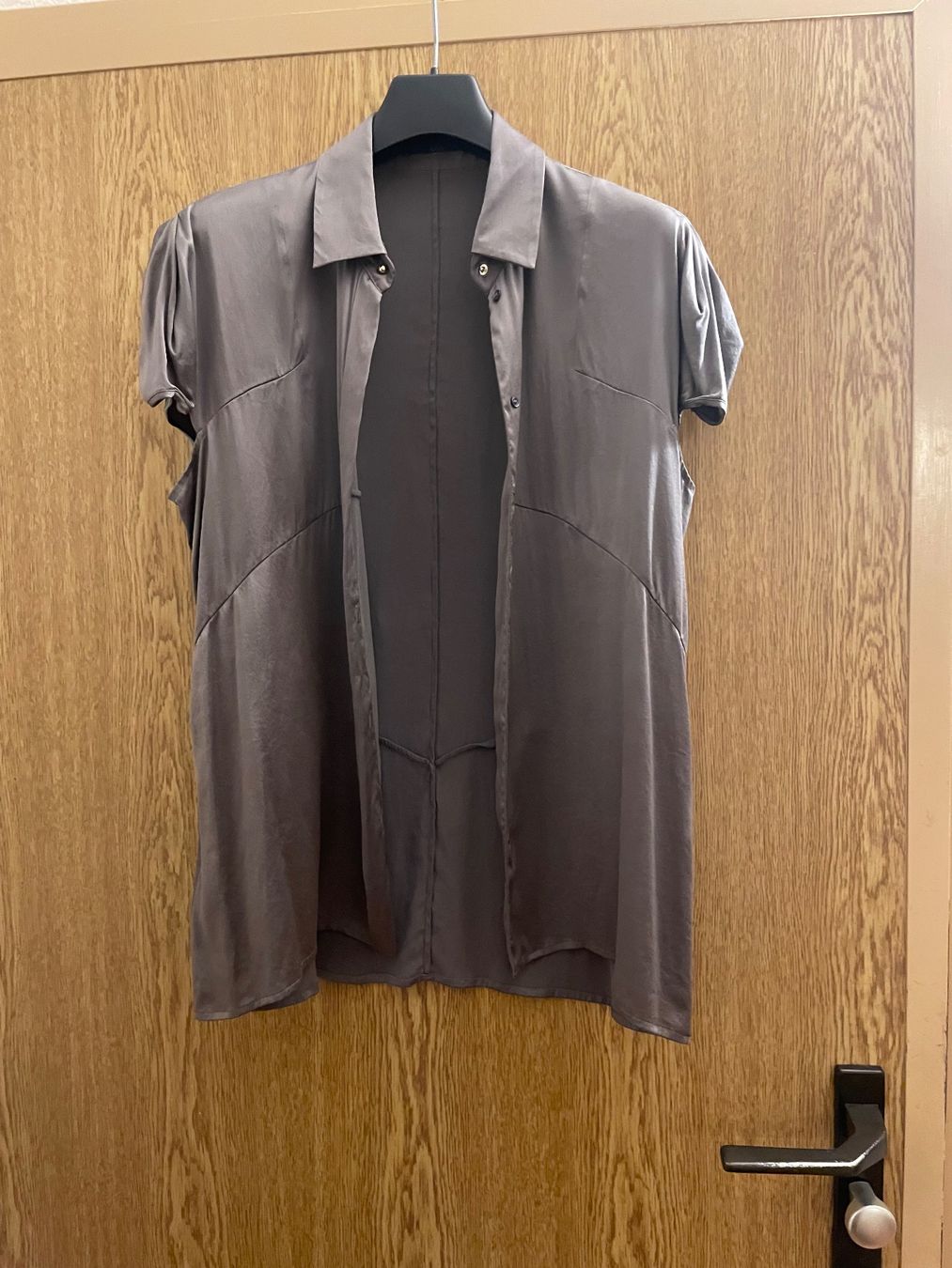 Hugo Boss Camicette: Elegante Seidenbluse Boss Gr. 40 – Nuovo (secondo la descrizione) da Neuhausen venduto da Schanana 2