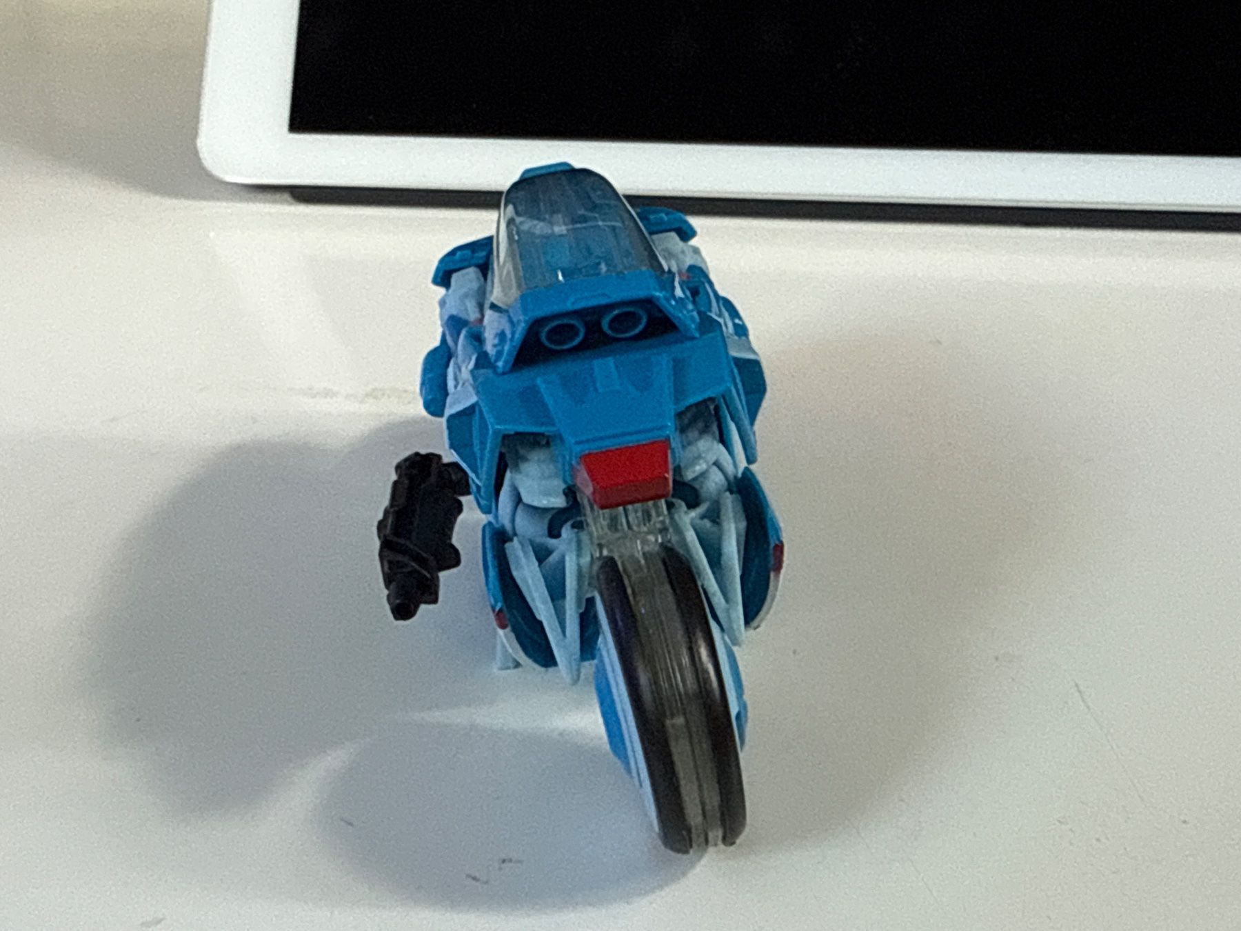 Hasbro Statuette: Transformer Chromia Motorrad Hasbro – Usato da Allschwil venduto da meeresperle 5