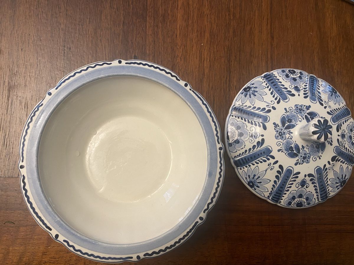 Ciotole: Delft Schale mit Deckel, handbemalt, Holland – Usato da Baden venduto da swiss-alps 3