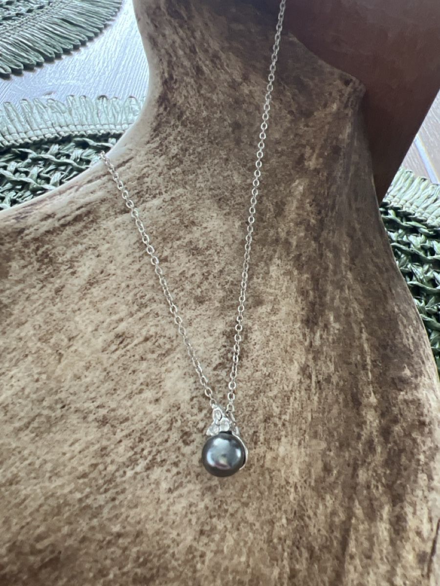 Ketten: Elegante Halskette mit grauer Perle – Gebraucht aus Seon von Sunny-Schmuck78