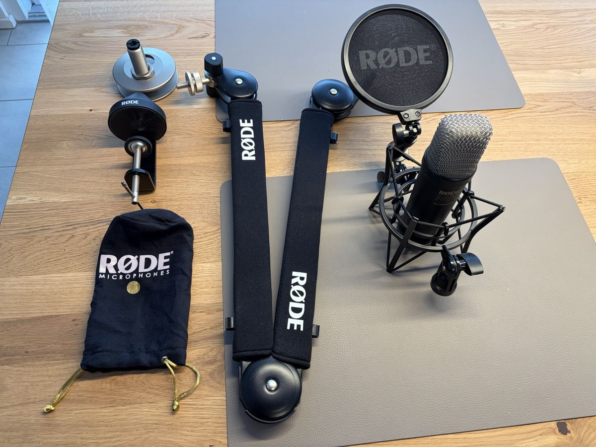 Røde Microfoni: RØDE NT1 5th Generation + PSA1+ – Nuovo (secondo la descrizione) da Bülach venduto da dub_mt2f 1