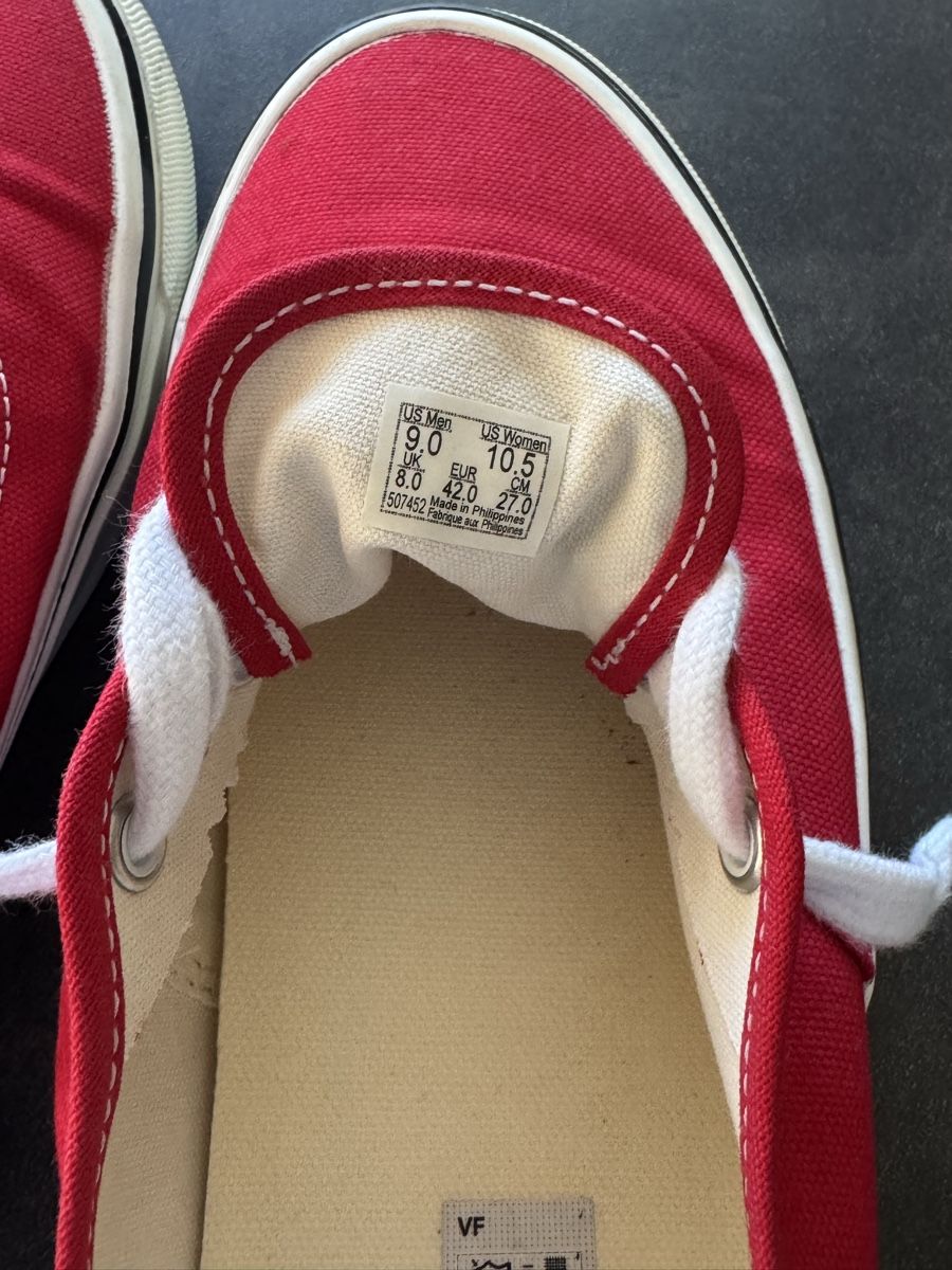 Vans Scarpe da uomo: 2x VANS Authentic (42) – Usato da Coppet venduto da Apicius1 9