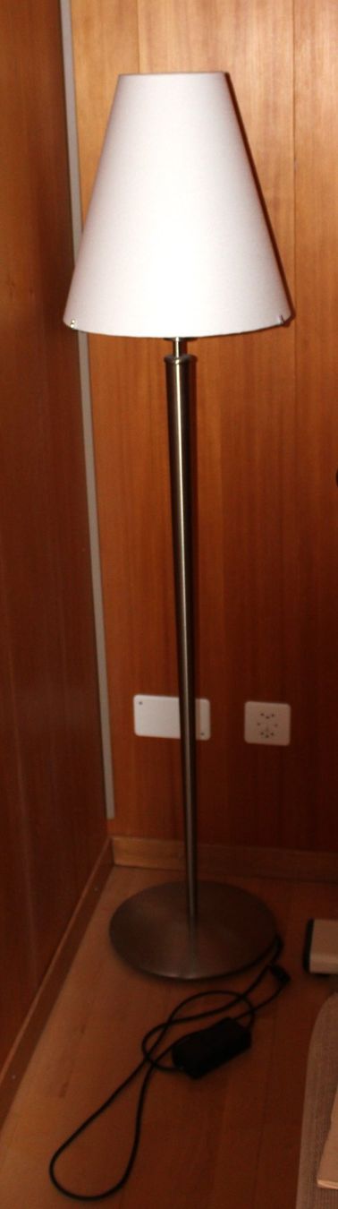 Lampade: Retro Stehlampe (M) – Usato da Schaan venduto da antikes_und_kurioses
