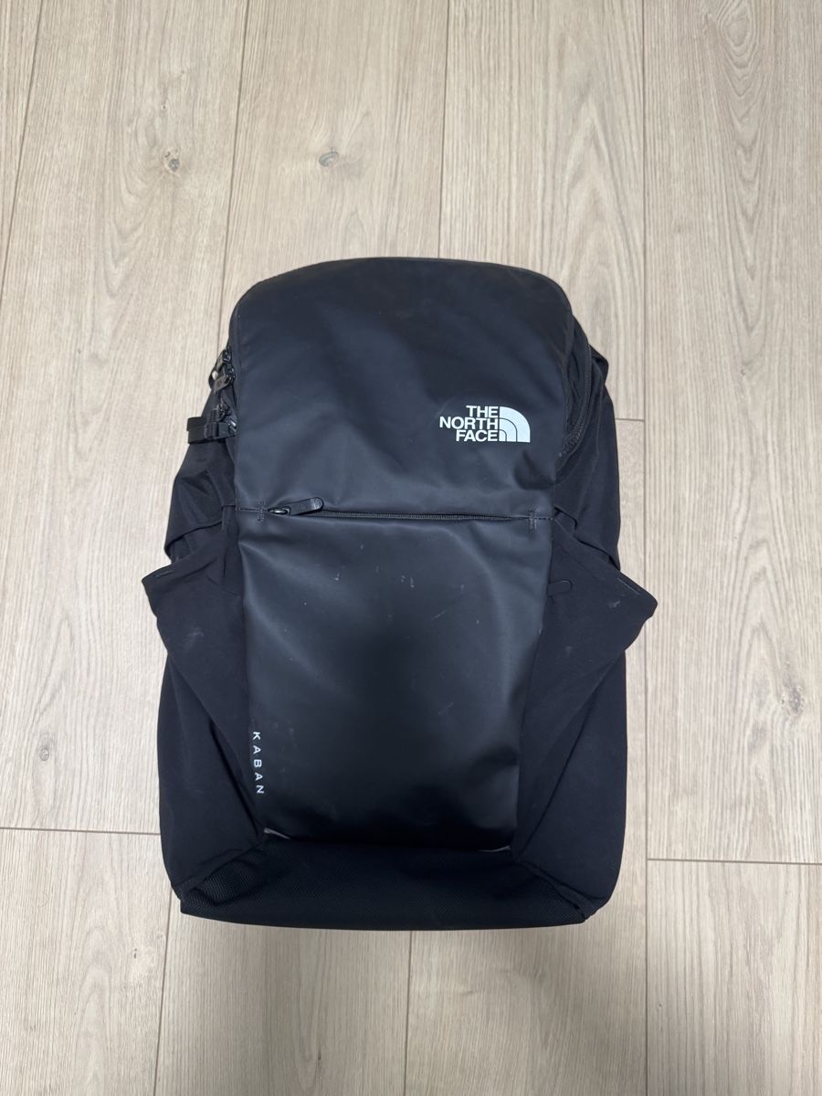North Face Zaini: The North Face Kaban Rucksack - Schwarz – Usato da Gossau SG venduto da ahb_nm2v