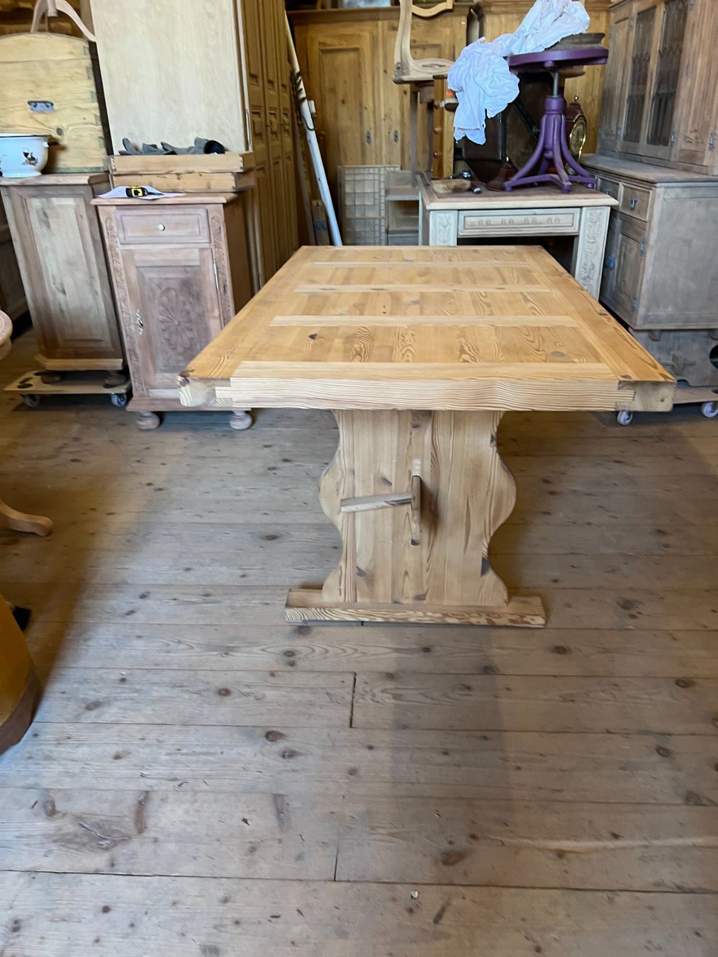 Tavoli: ART 1000-I Table sapin sablé – Usato da Pont-La-Ville venduto da BCMGLEAL 1