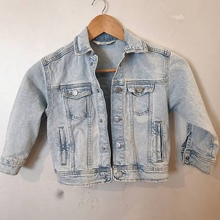 H&M Jeansjacke, Gr. 110 / 45 Jahre