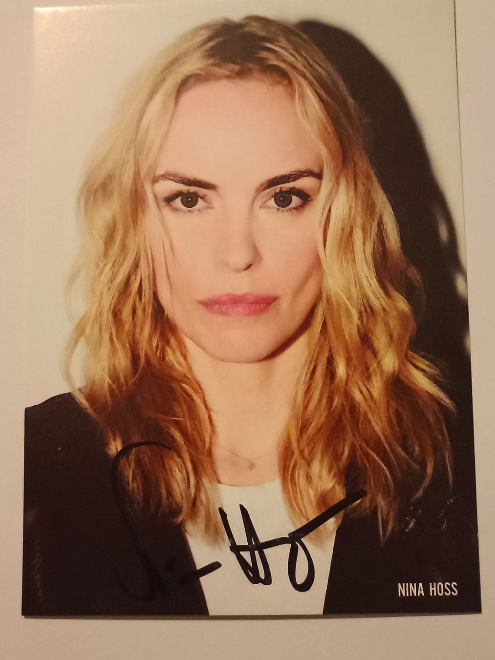 Autografi: Nina Hoss - handsignierte Autogrammkarte – Usato da Menziken venduto da Artographs