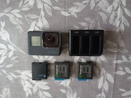 GoPro HERO5 Black mit 3 Akkus + Zubehör
