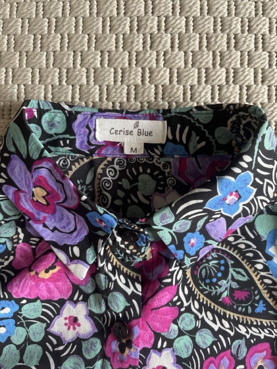 Camicette: Bluse mit Blumenmuster, Cerise Blue, M – Usato da Solothurn venduto da Bobesch08 7