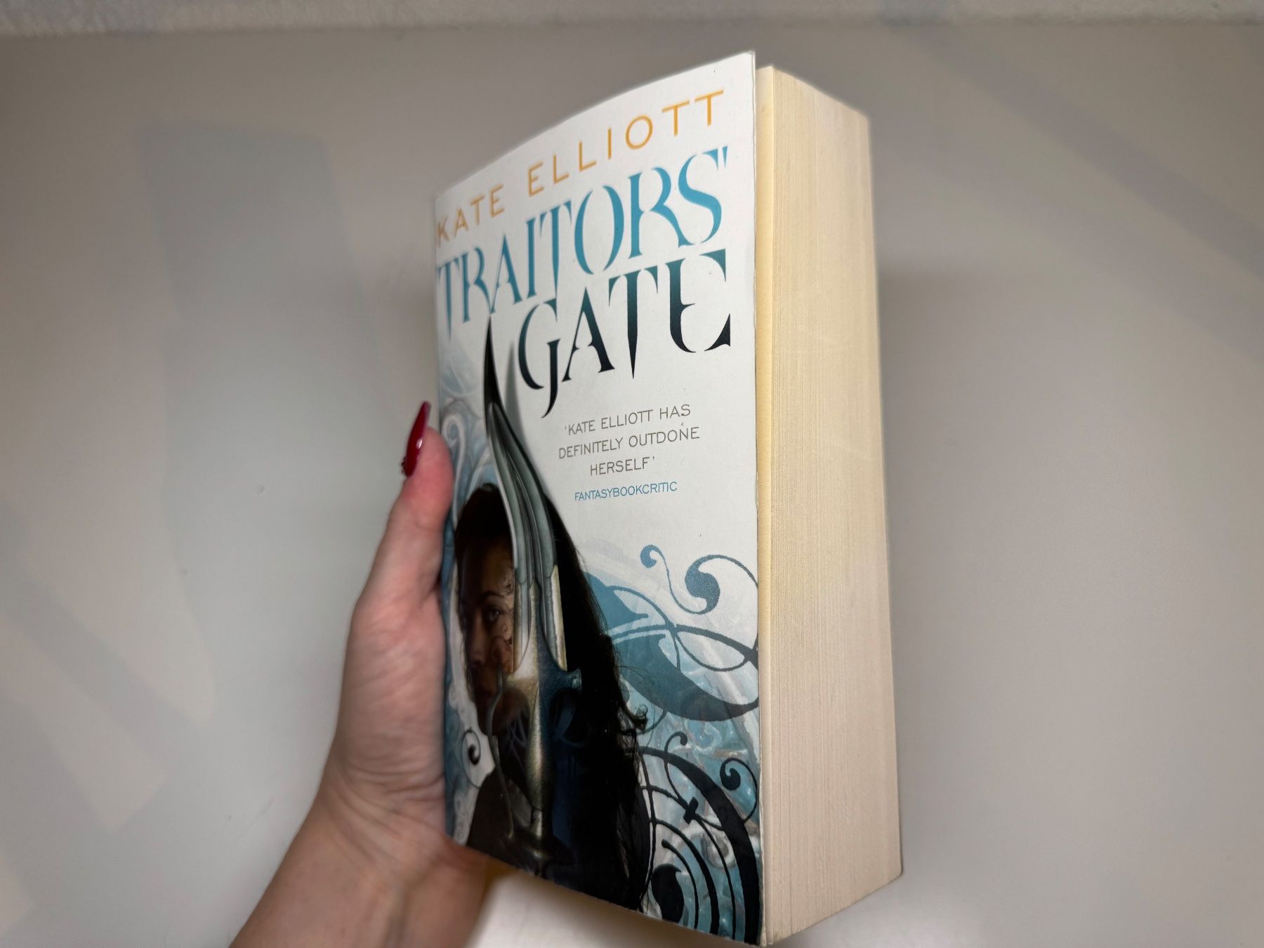 Libri: NOVEL: Kate Elliott, Traitors Gate – Usato da Grosswangen venduto da English_books 1
