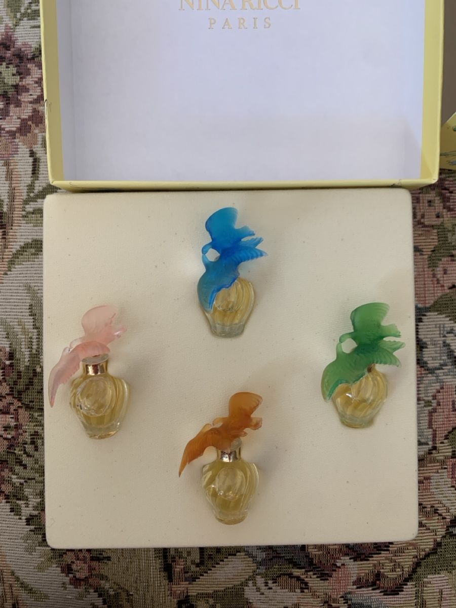 Nina Ricci Profumi & Eau de Toilette: Coffret miniatures Nina Ricci – Nuovo (secondo la descrizione) da Prangins venduto da val_2c72 3