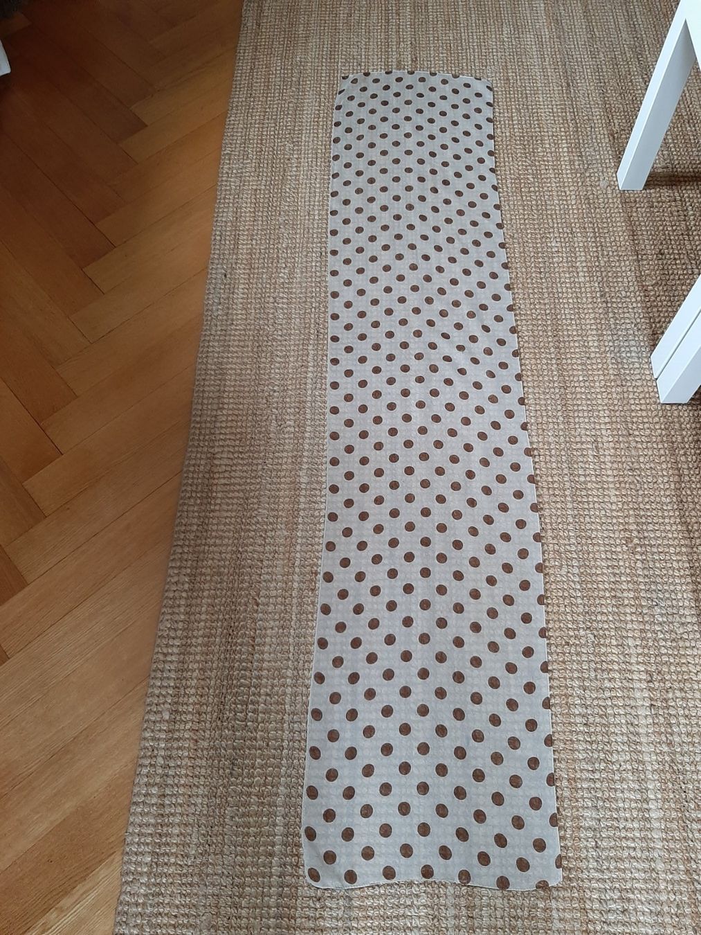 Foulards, Tücher & Schals: Foulard beige à pois bruns – Gebraucht aus Lausanne von Cognitia