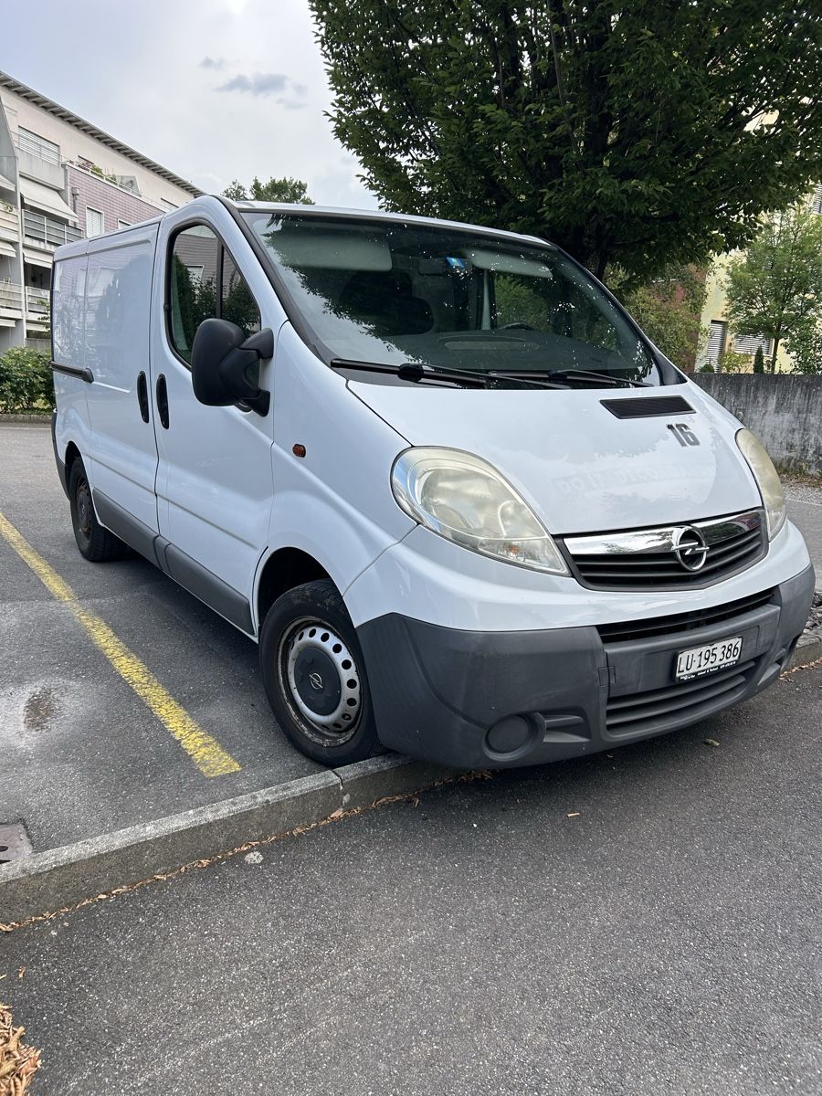 Veicoli commerciali: Opel Vivaro 2.0 Diesel  – Usato da Sursee venduto da fer_n6vf 1