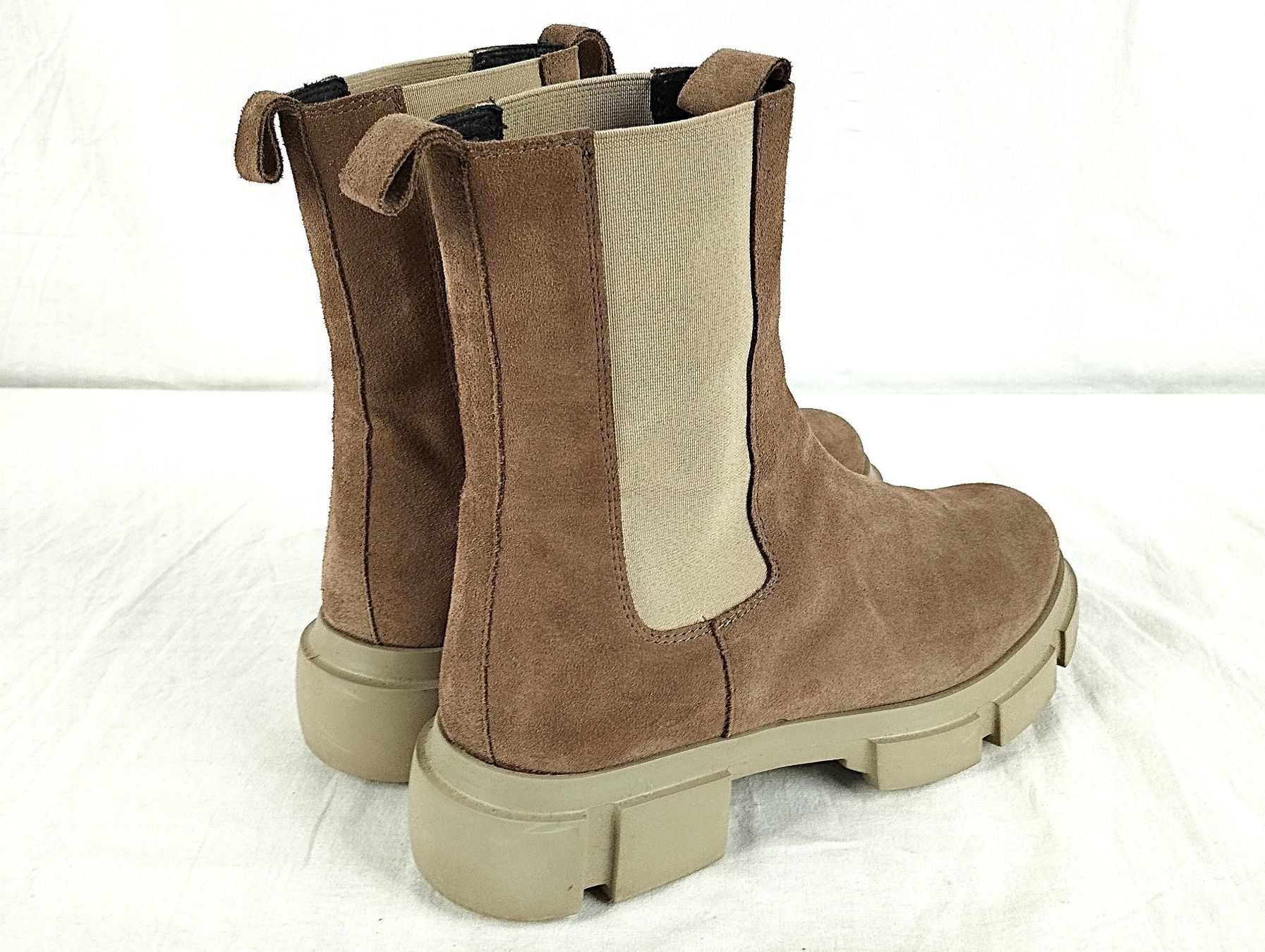 Scarpe da donna: BOLD MATTERS Stiefeletten beige – Usato da Schübelbach venduto da Restwert_Schubelbach
