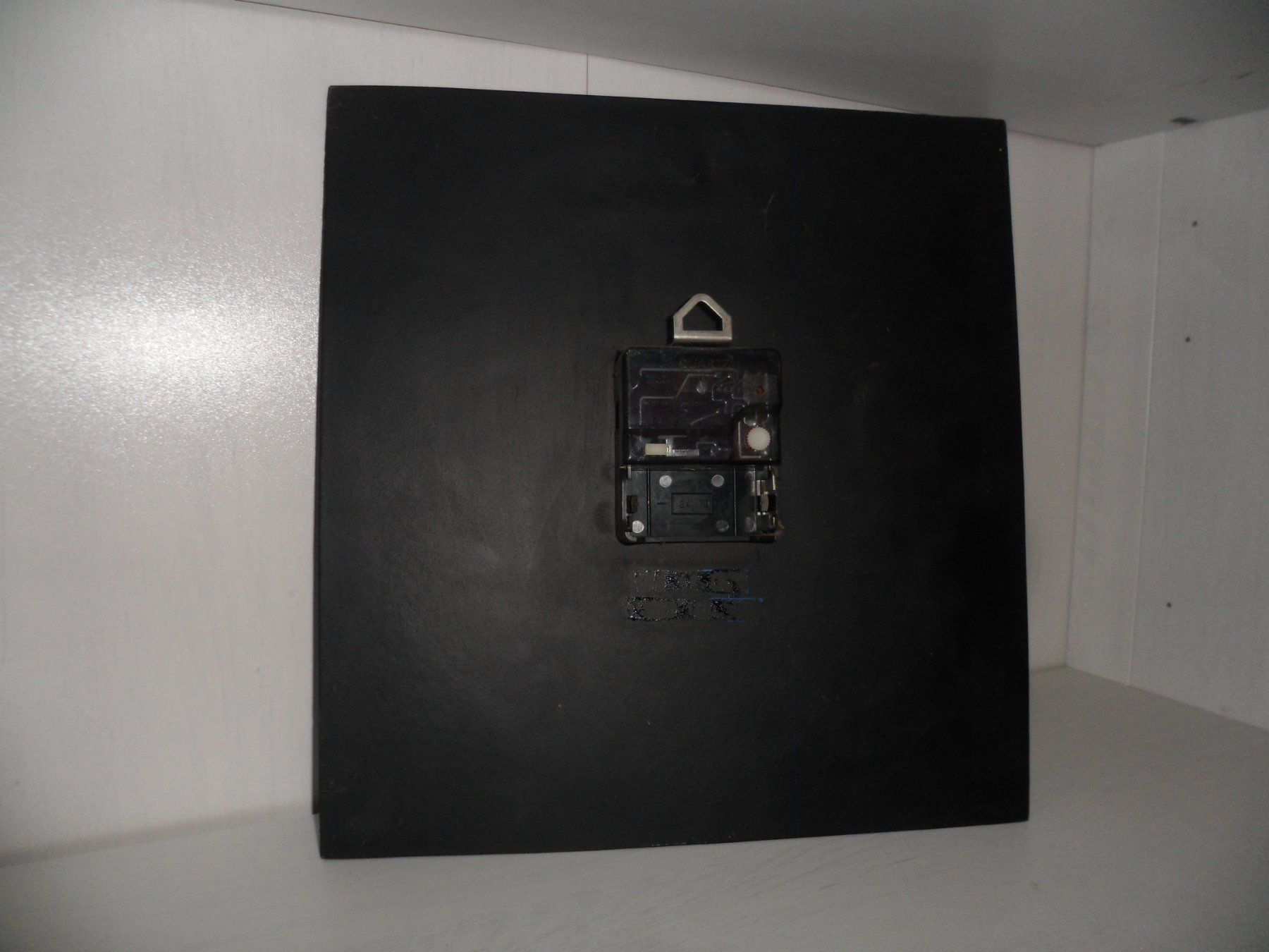 Stand- & Wanduhren: Horloge en métal – Gebraucht aus Yverdon-les-Bains von pitchouffe 1