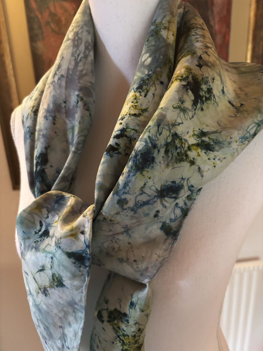 Foulard & Sciarpe: Foulard neuf pièce unique – Nuovo e nell'imballaggio originale da Randogne venduto da BonnieG 1