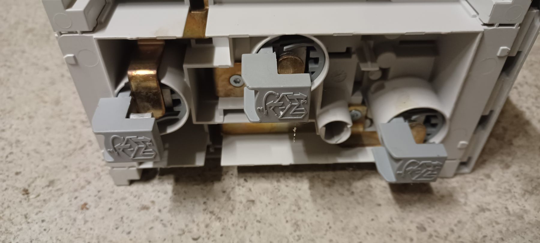 Hager Alimentation électrique: HAGER NH Trenner – D'occasion à Lommis par Mondeo63070 3