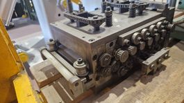Richtmaschine mit 13 Richtrollen – Durchlassbreite 160 mm