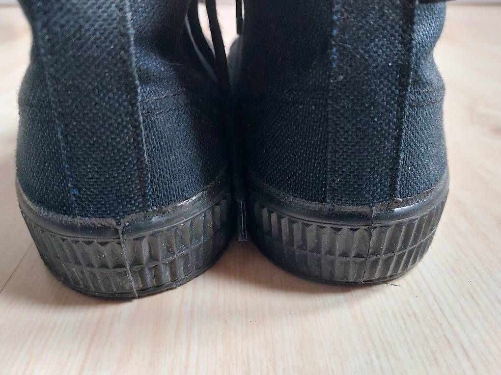 Scarpe da uomo: Sneakers von Jecky Beng, Gr. 41 – Nuovo (secondo la descrizione) da Fehraltorf venduto da MilliVanilli 3