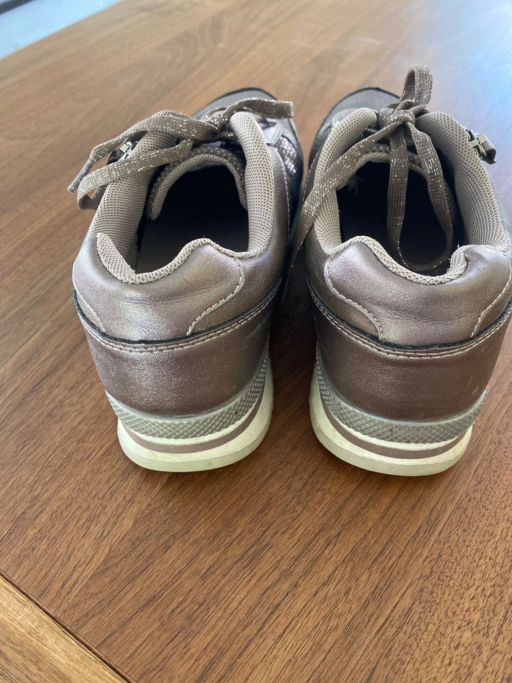 Graceland Scarpe da donna: Damen Sneaker Grösse 39 von Graceland – Usato da Schwyz venduto da Trofana 2