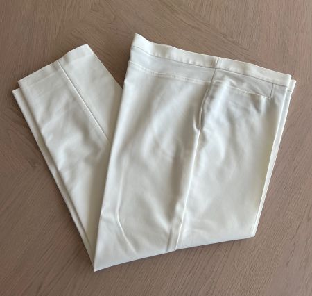 AKRIS punto ‘FRANCA’ Hose Gr.44 NP538,-