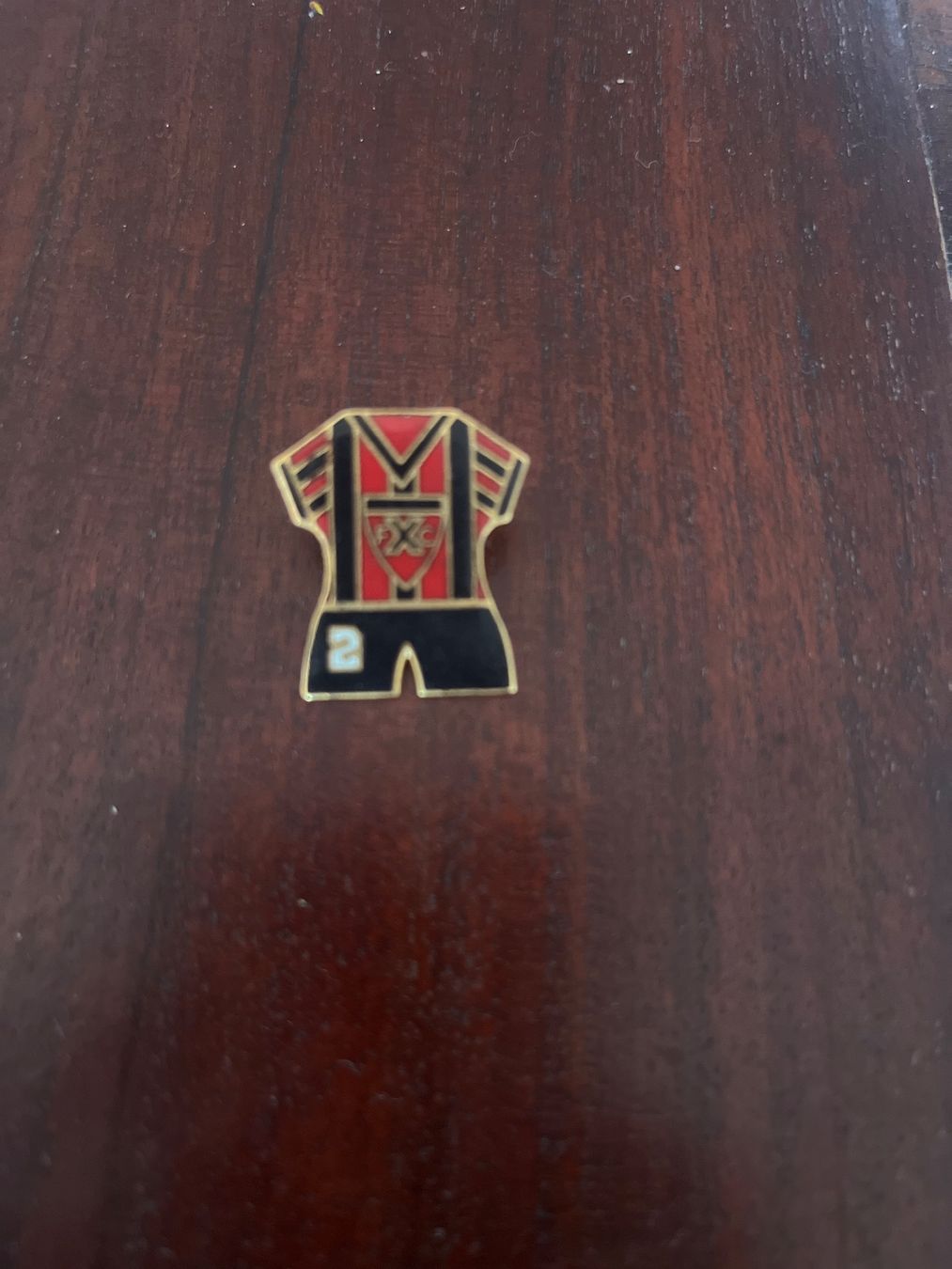 Swiss Placchette & Badge: Xamax Neuchatel Vintage Pin – Usato da Wallisellen venduto da theadicts77