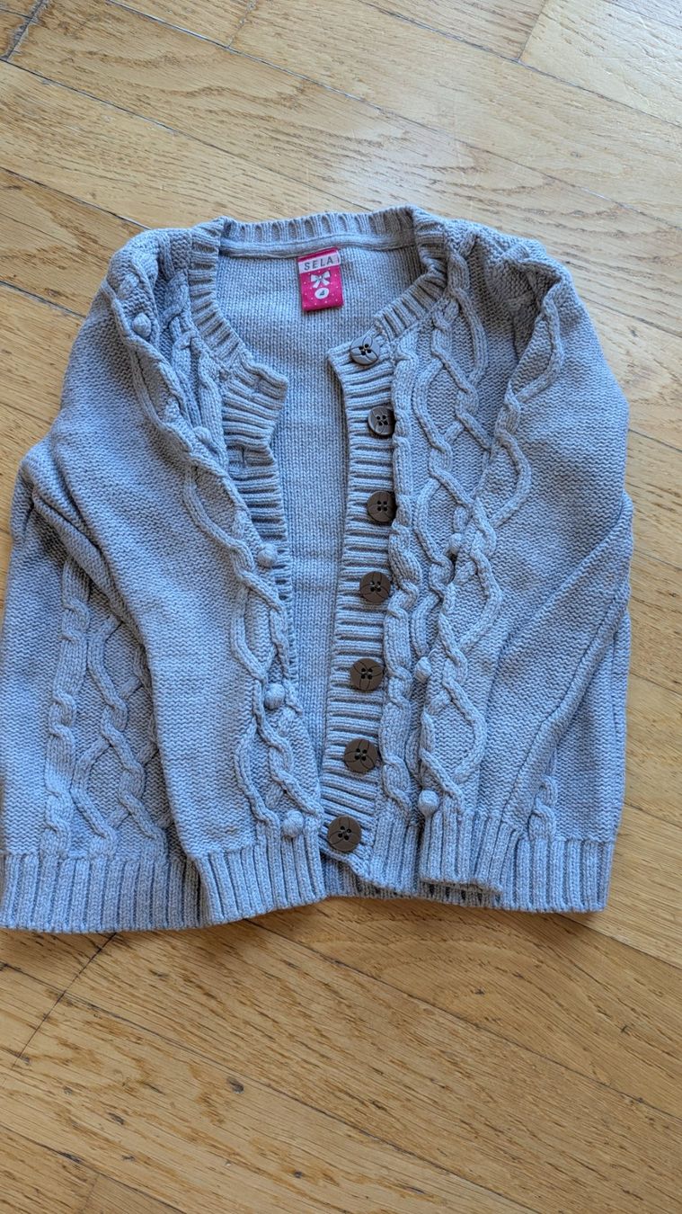 Lotti & Set di vestiti: Kinderkleider-Set Gr. 98/104 - Pullover, Cardigan & Jacke – Usato da Zürich venduto da mashustik