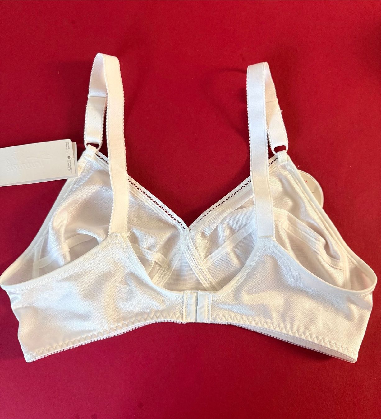 Triumph Sonstige Unterwäsche: TRIUMPH, Bügelloser BH ELASTIFORM, Grösse 90C, Farbe Weiss – Neu und originalverpackt aus Rudolfstetten von gst_g7xl 3