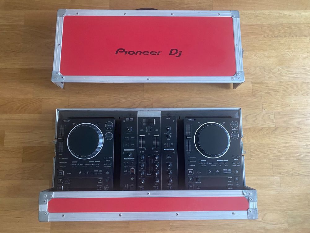 Pioneer DJ Set (2x CDJ 350 + CDM 350) inkl. Zubehör & Koffer