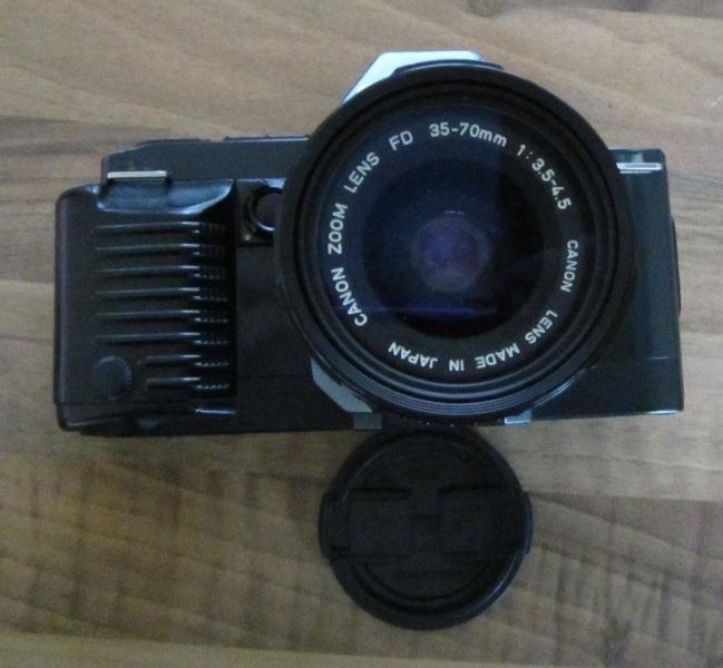Nikon Kamera: Analoge Spiegelreflexkamera mit Objektiv – Gebraucht aus Trimbach von Ninusch 1