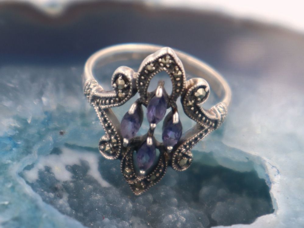 Ringe: Amethyst Damen Ring, Reines Silber, 4 Amethyst m. Markasiten – Gebraucht aus Baden von TellsKuchenhaus 1