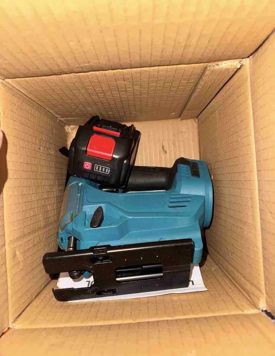Alle Werkzeuge: Stichsäge neu – Gebraucht aus Flamatt von Vm_t