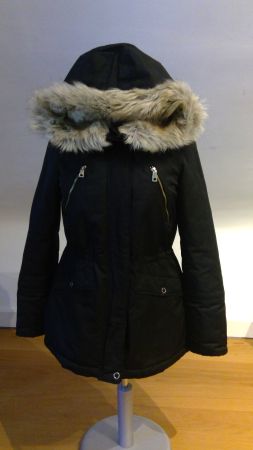 Damen Parka schwarz mit Fellkapuze gebraucht guter Zustand