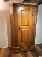 Schrank Antik 18.Jahrhundert Nussbaum massiv