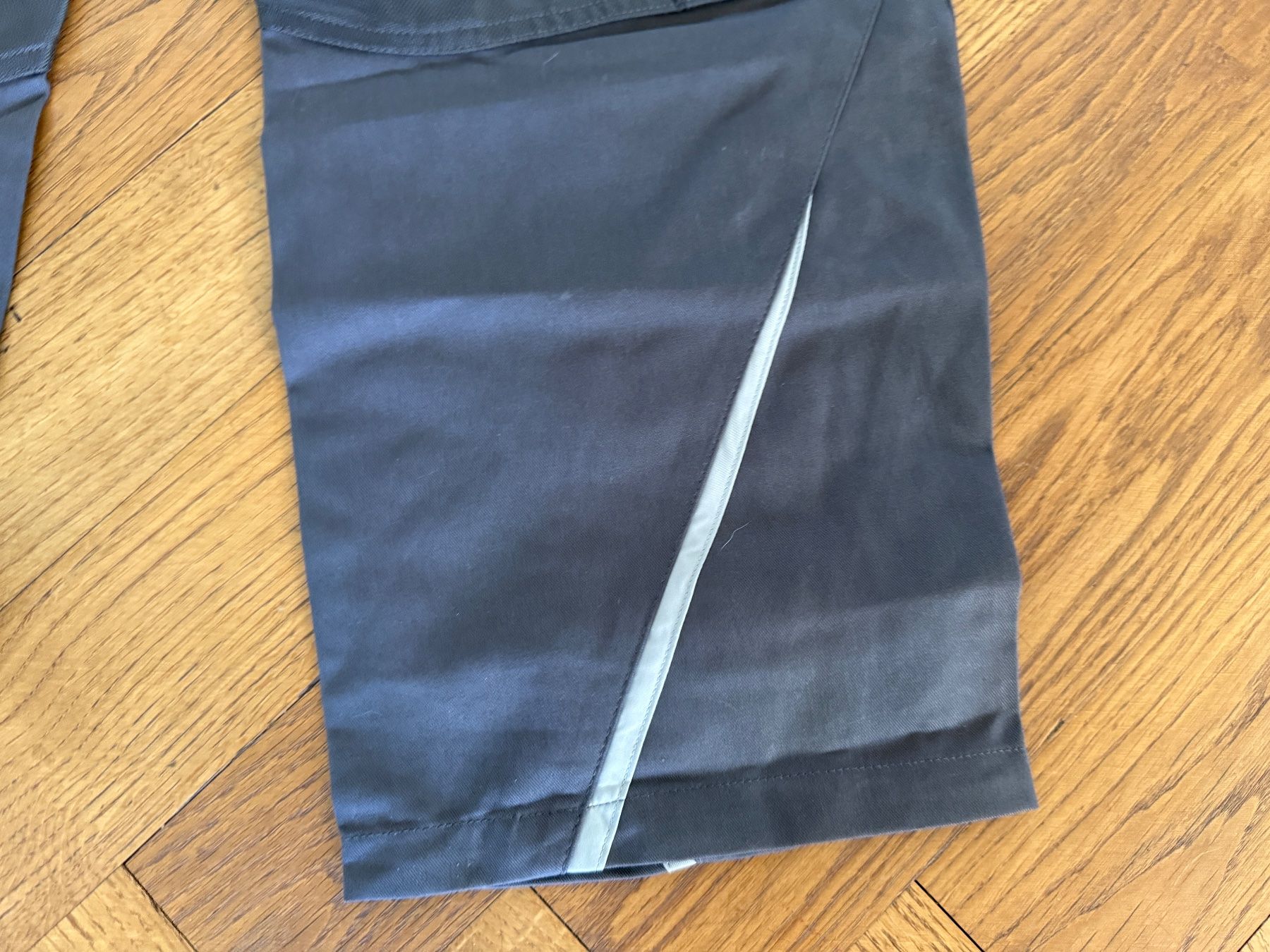 Engelbert Strauss Pantaloni: NEU Engelbert Strauss Hose Größe 60 Herren Motion – Nuovo (secondo la descrizione) da Ennetbaden venduto da mapa05 7