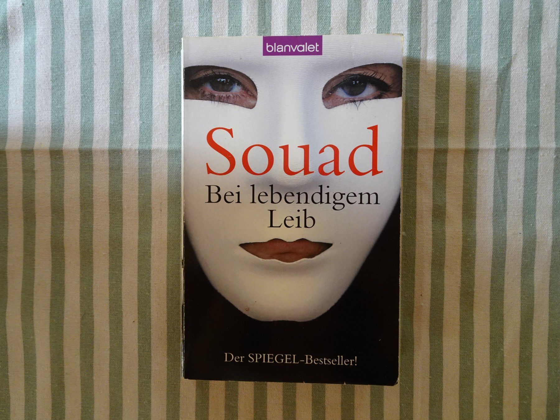 Libri: Souad - Bei lebendigem Leib - Thriller - B794 – Usato da Küssnacht am Rigi venduto da Bookslove-Divers