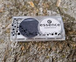 Essence 2x Lidschatten schwarz/weiss,NEU