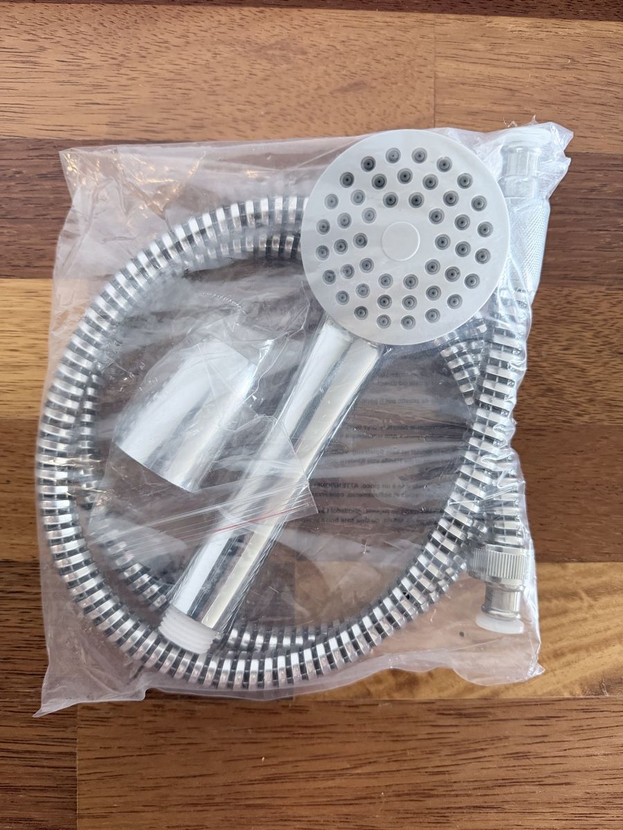 Soffioni doccia: Douchette flexible 1.2m – Nuovo e nell'imballaggio originale da Givisiez venduto da krl_8f2w 1