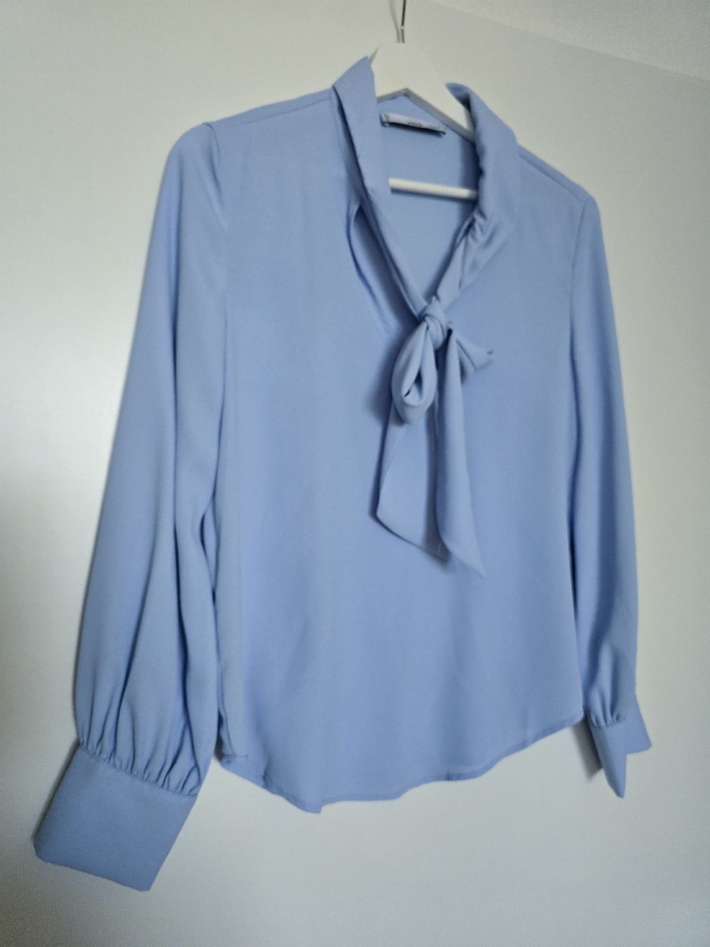 Mango Blusen: Bluse von Mango hellblau Grösse XS tadelloser Zustand – Gebraucht aus Lenzburg von Lavendercupcake