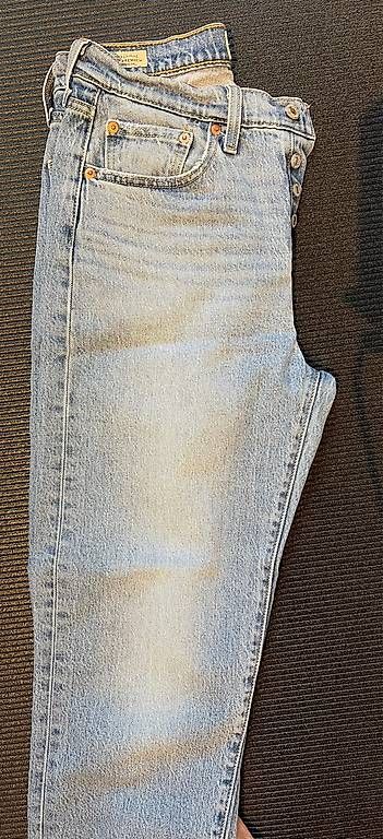 Jeans: Levis Jeans 501 Crop – Usato da Zürich venduto da vio_vv97 3